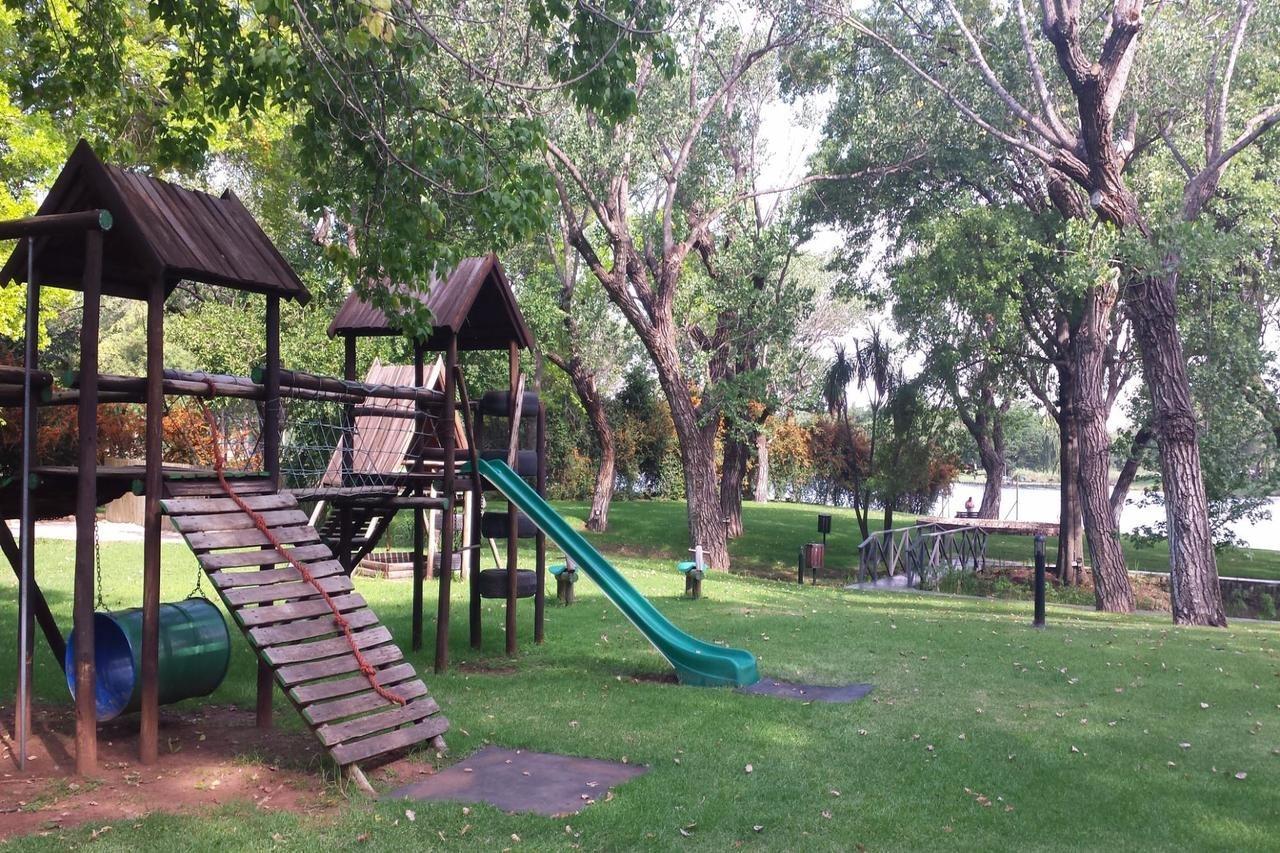 Riverside Sun Vanderbijlpark Exterior foto