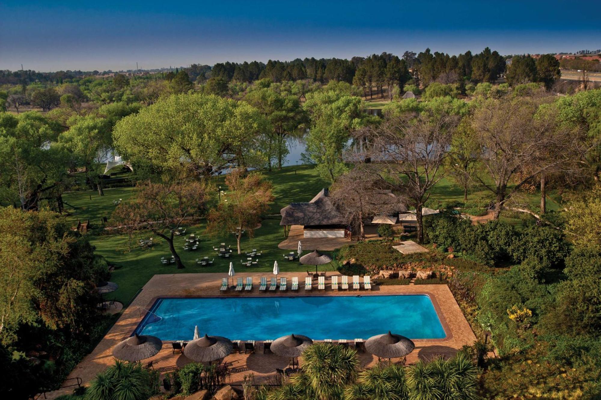 Riverside Sun Vanderbijlpark Exterior foto