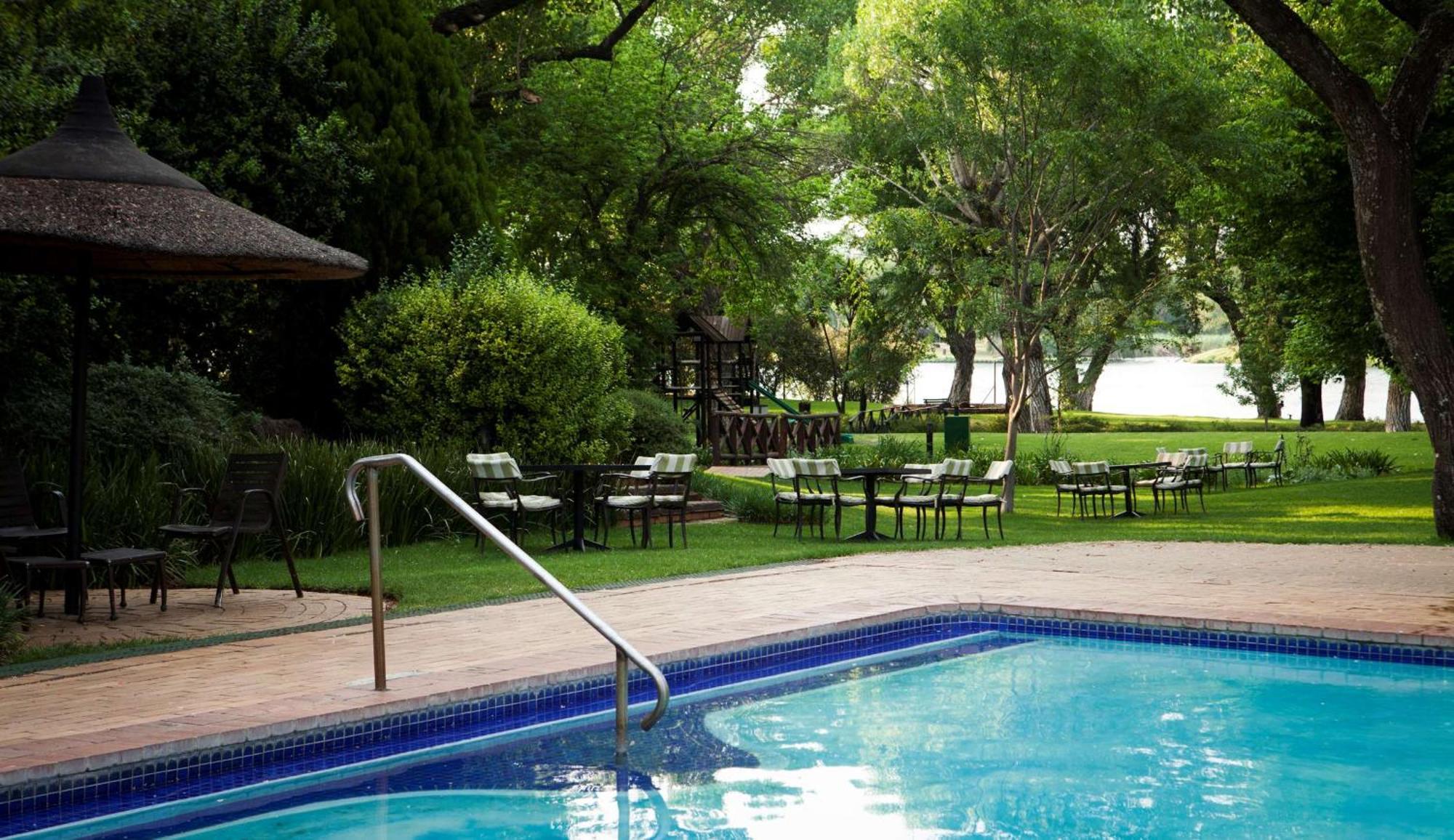 Riverside Sun Vanderbijlpark Exterior foto